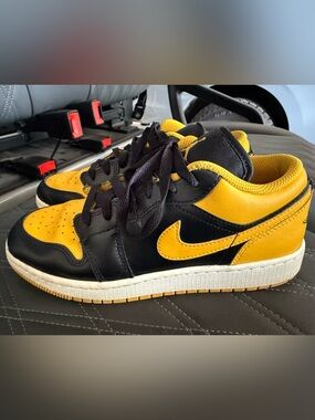 Jordan Kids' Black & Yellow Nike Dunks